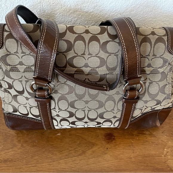 Coach - Picture 2 of 3